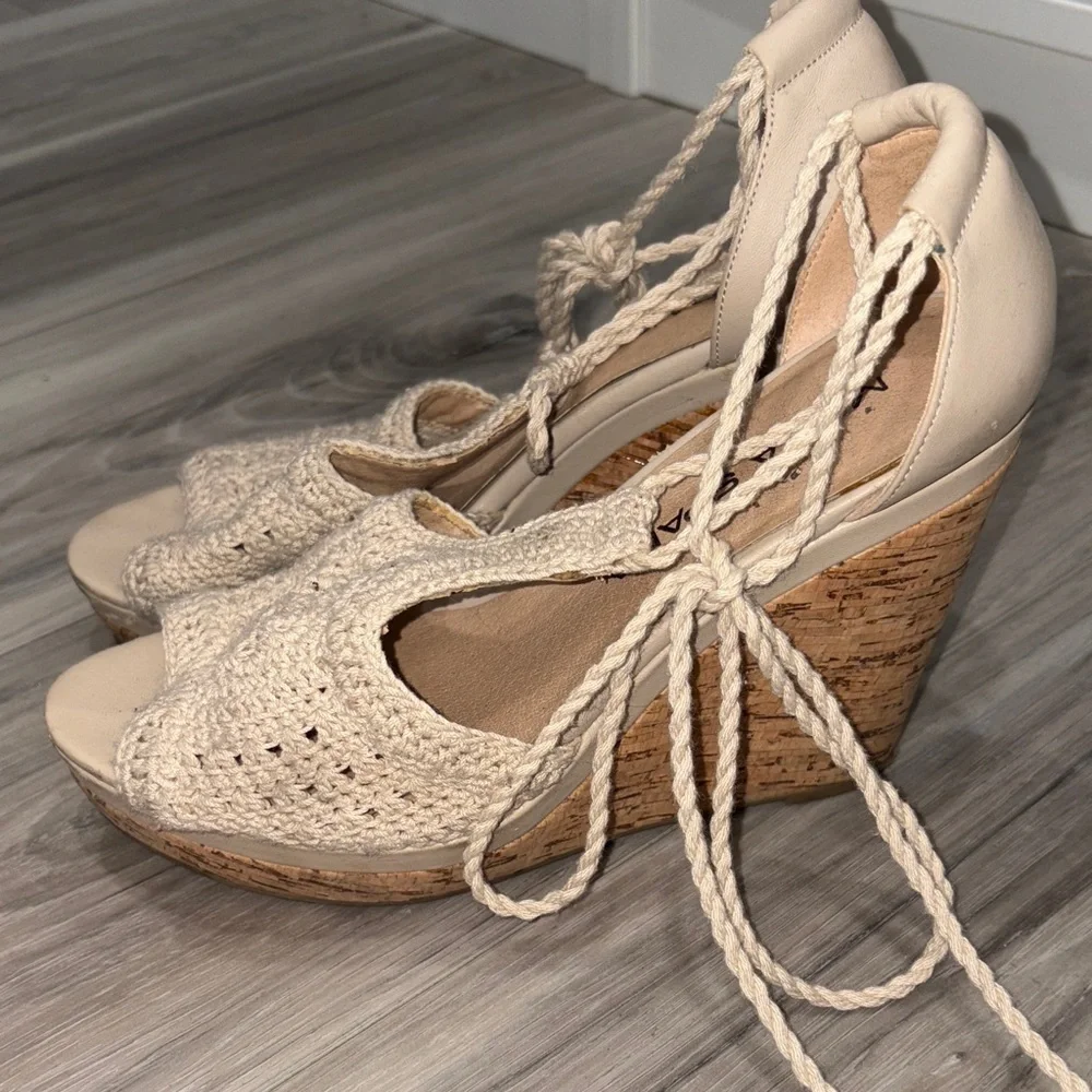 Moda Spana Cream Crochet Espadrilles